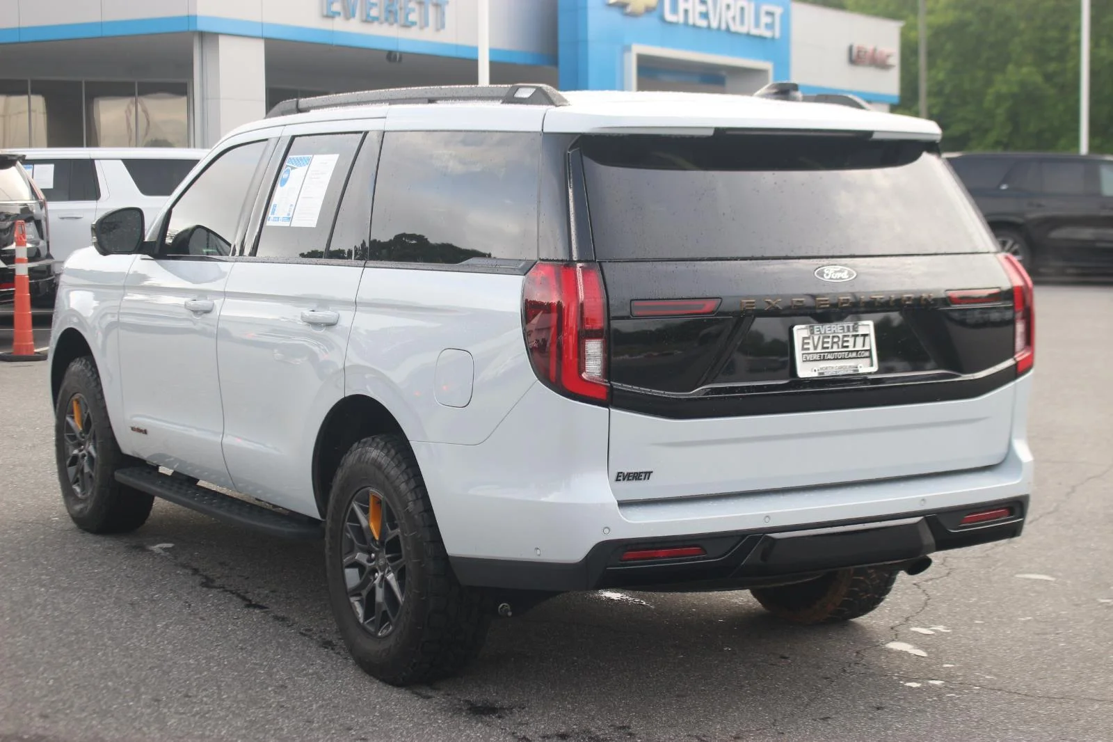 Used 2025 White Ford Tremor image 5