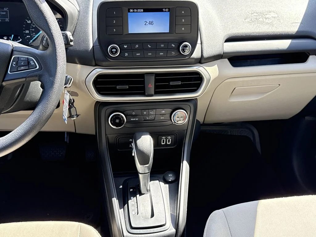 Used 2020 Diamond White Ford S image 13