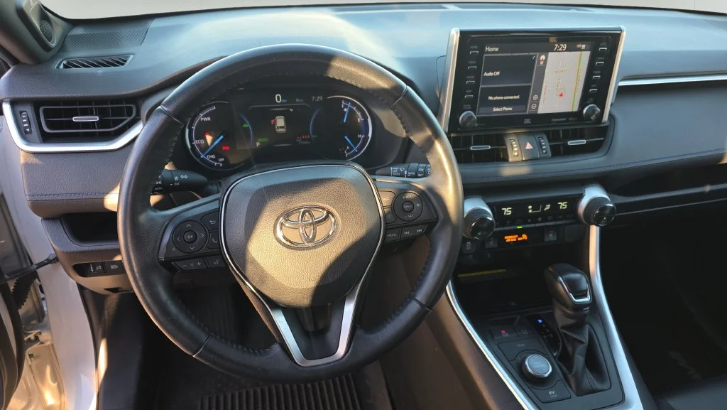 Used 2020 White Toyota XSE image 18
