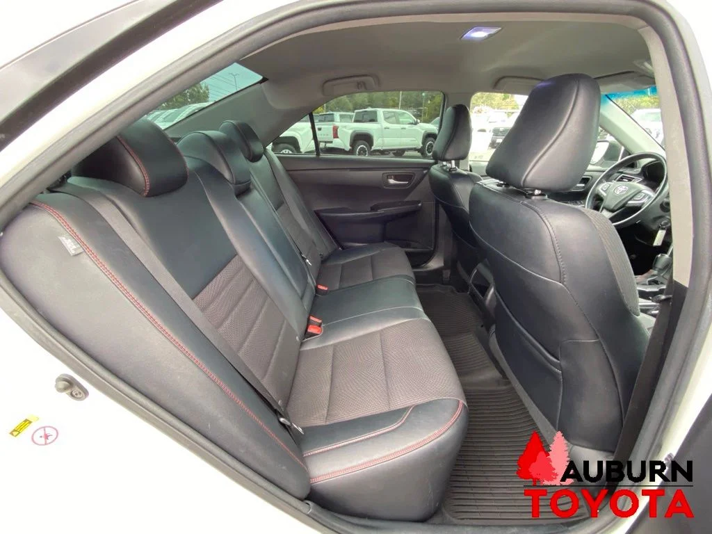 Used 2017 Ice Cap Toyota SE image 14