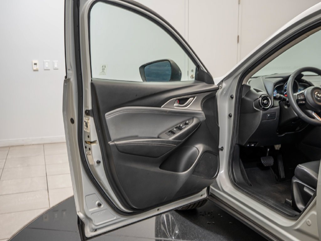 Used 2019 Ceramic Metallic Mazda Touring image 24