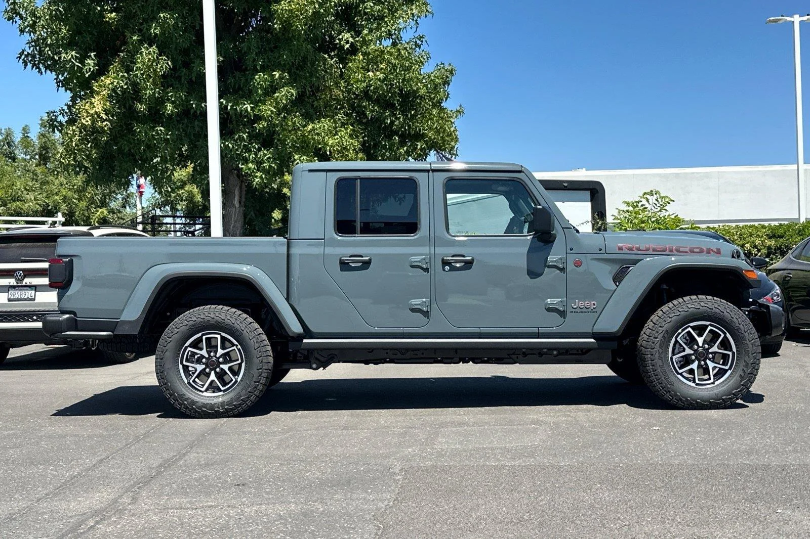 New 2026 Anvil Clear-Coat Exterior Paint Jeep Rubicon image 2