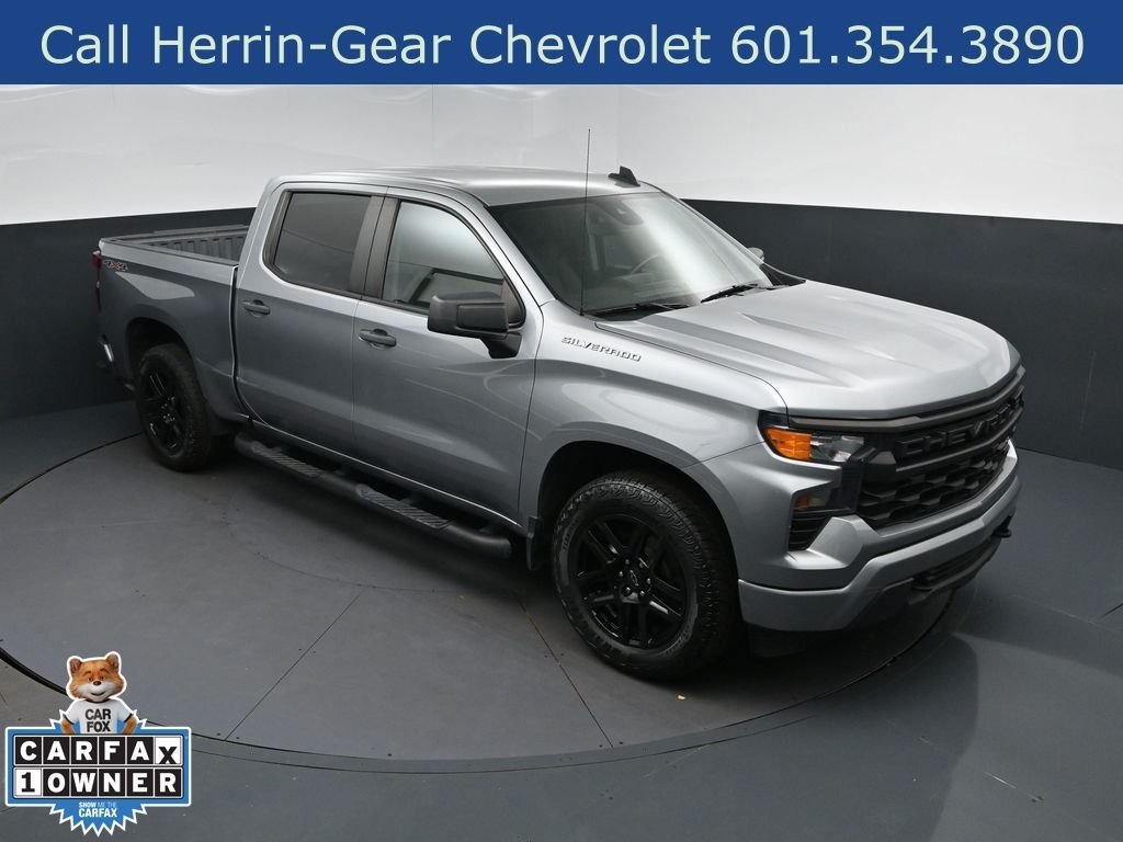 Used 2023 Gray Chevrolet Custom image 37