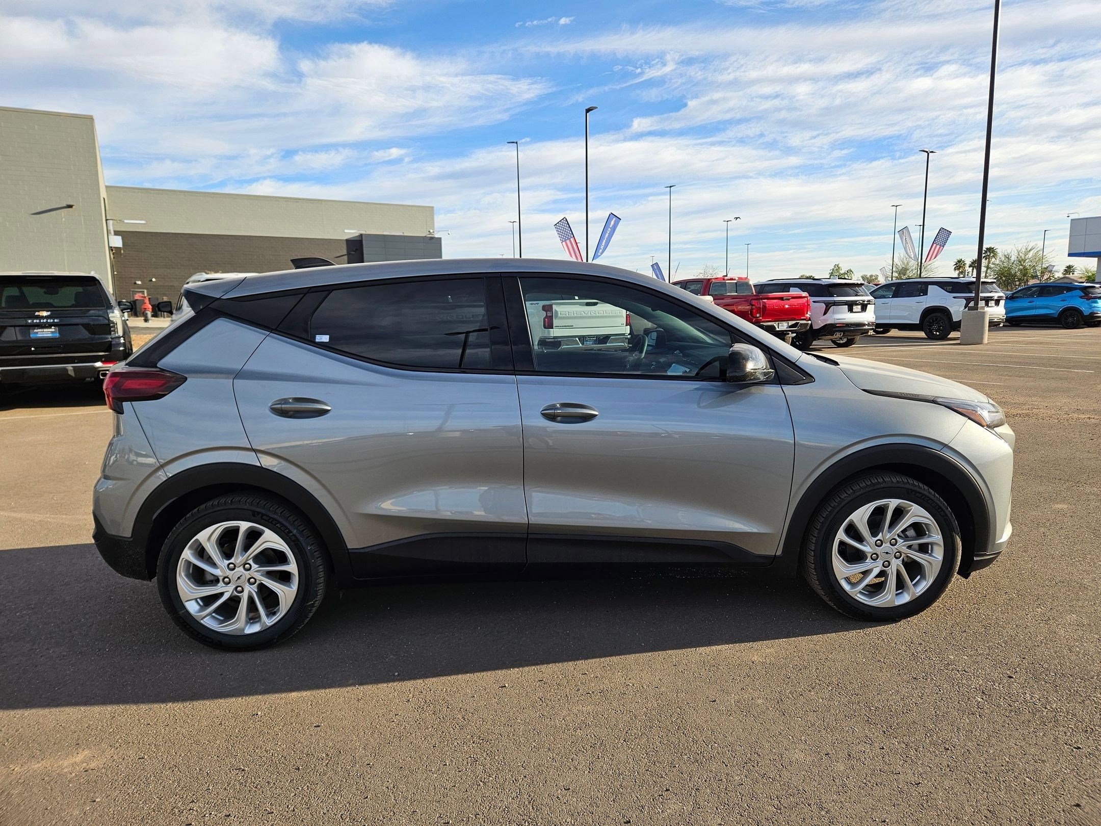 2027 Chevrolet Bolt LT - Photo 6