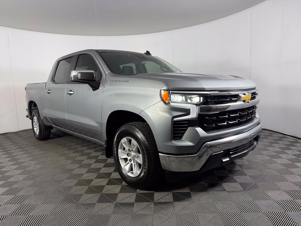 Certified Used 2025 Gray Chevrolet LT image 5