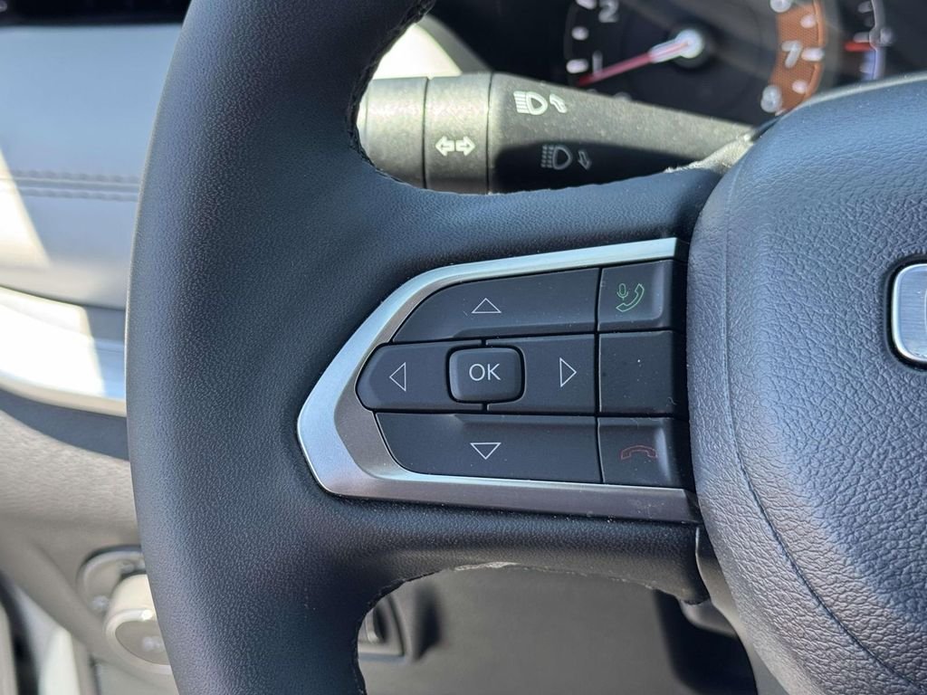 Used 2026 Silver Jeep Limited image 21