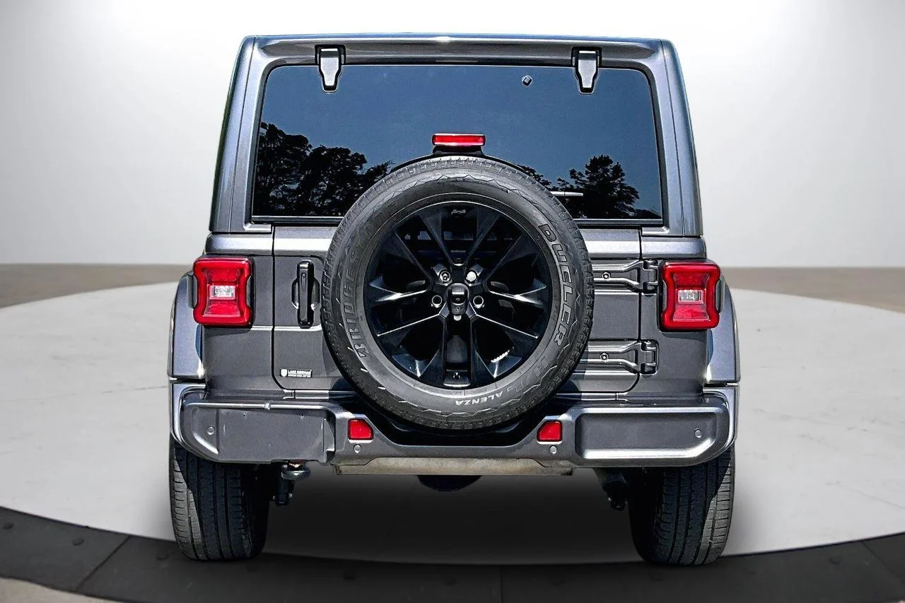 Used 2021 Silver Jeep Sahara High Altitude image 8