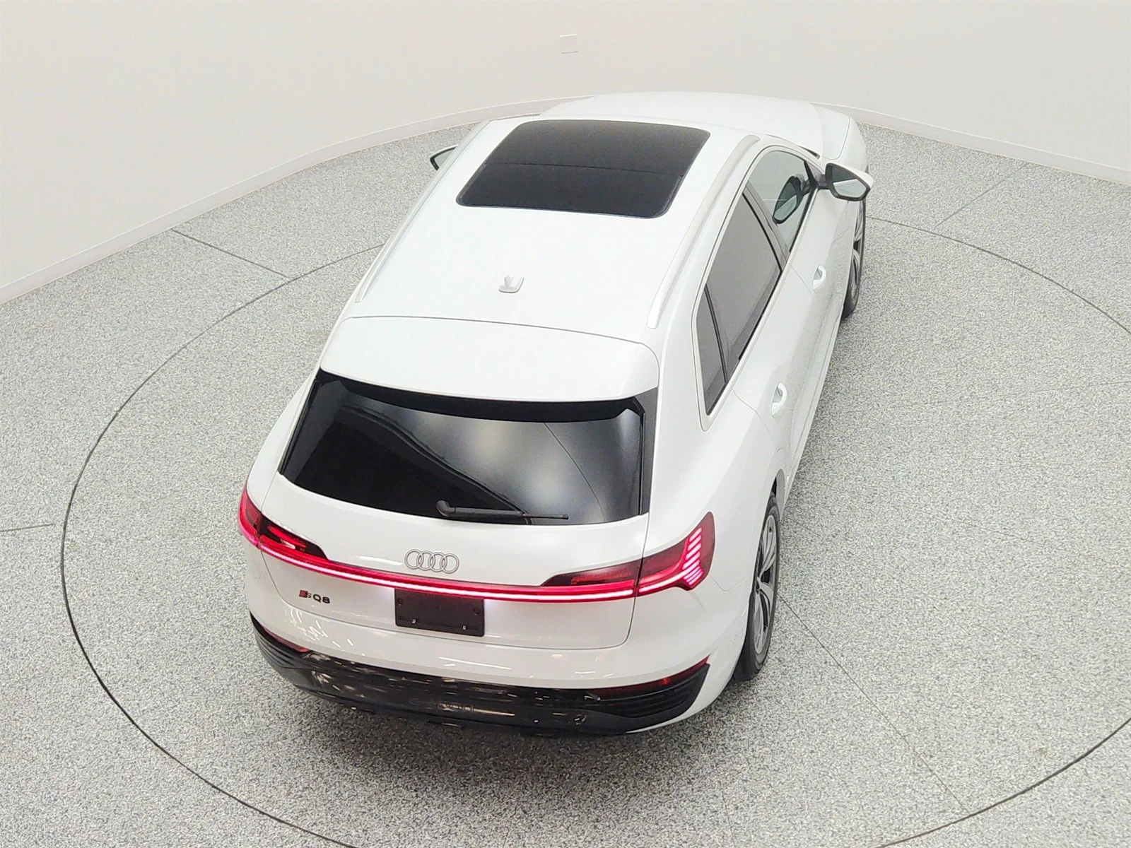 Used 2024 Glacier White Metallic Audi Premium Plus quattro image 27