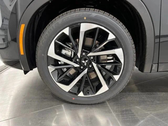 2025 Mitsubishi Outlander Plug-in Hybrid Platinum Edition - Photo 23