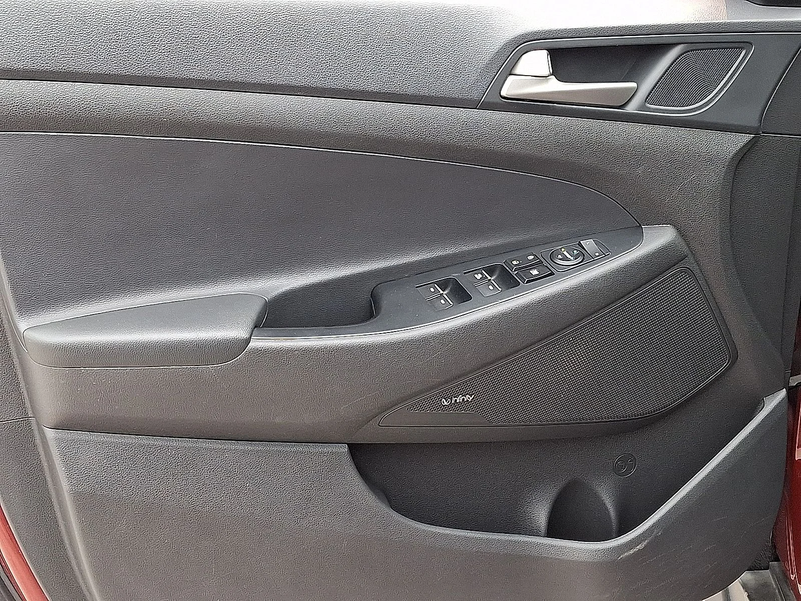 Used 2018 Red Hyundai Limited image 12