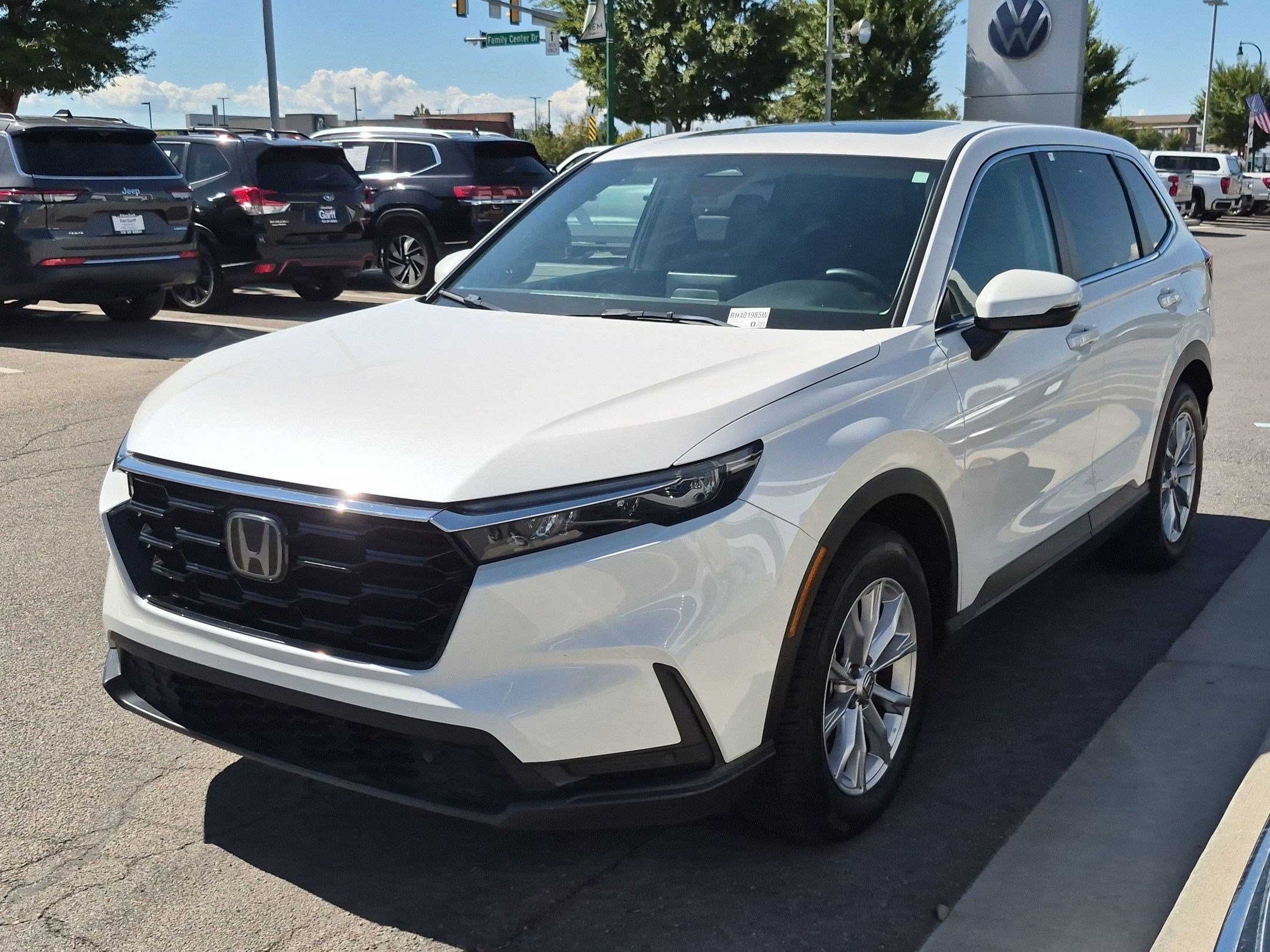 Used 2024 Platinum White Pearl Honda EX-L image 9