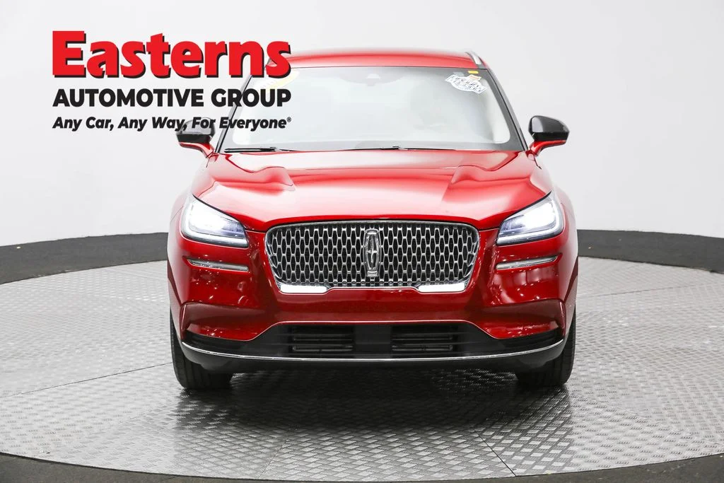 Used 2022 Red Lincoln Standard image 2