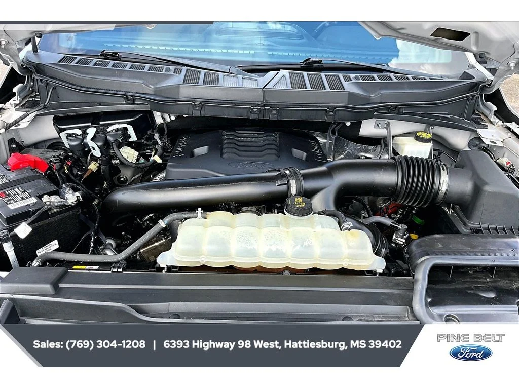 Used 2022 Space White Metallic Ford XLT image 8