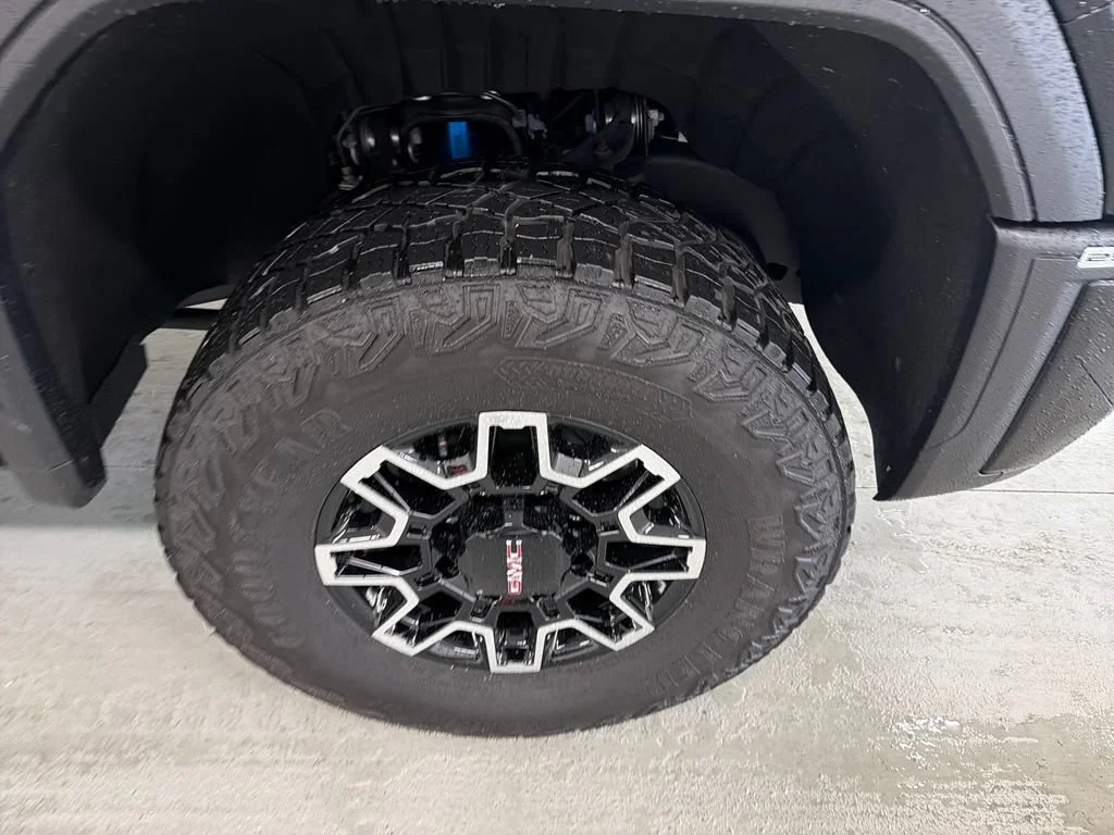 Used 2026 Onyx Black GMC AT4X image 4