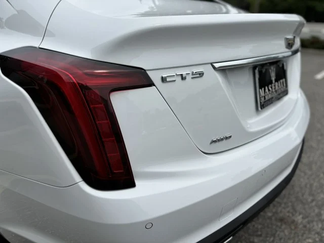 Used 2021 Crystal White Tricoat Cadillac Premium Luxury image 24