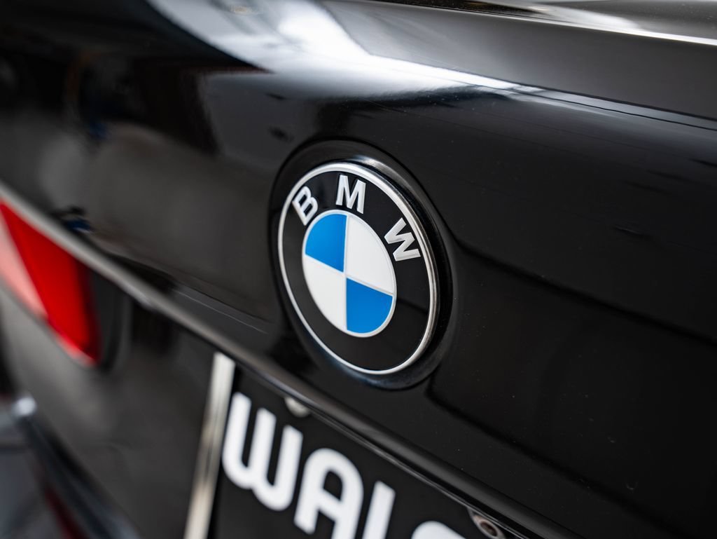 Used 2019 Jet Black BMW 540i image 18