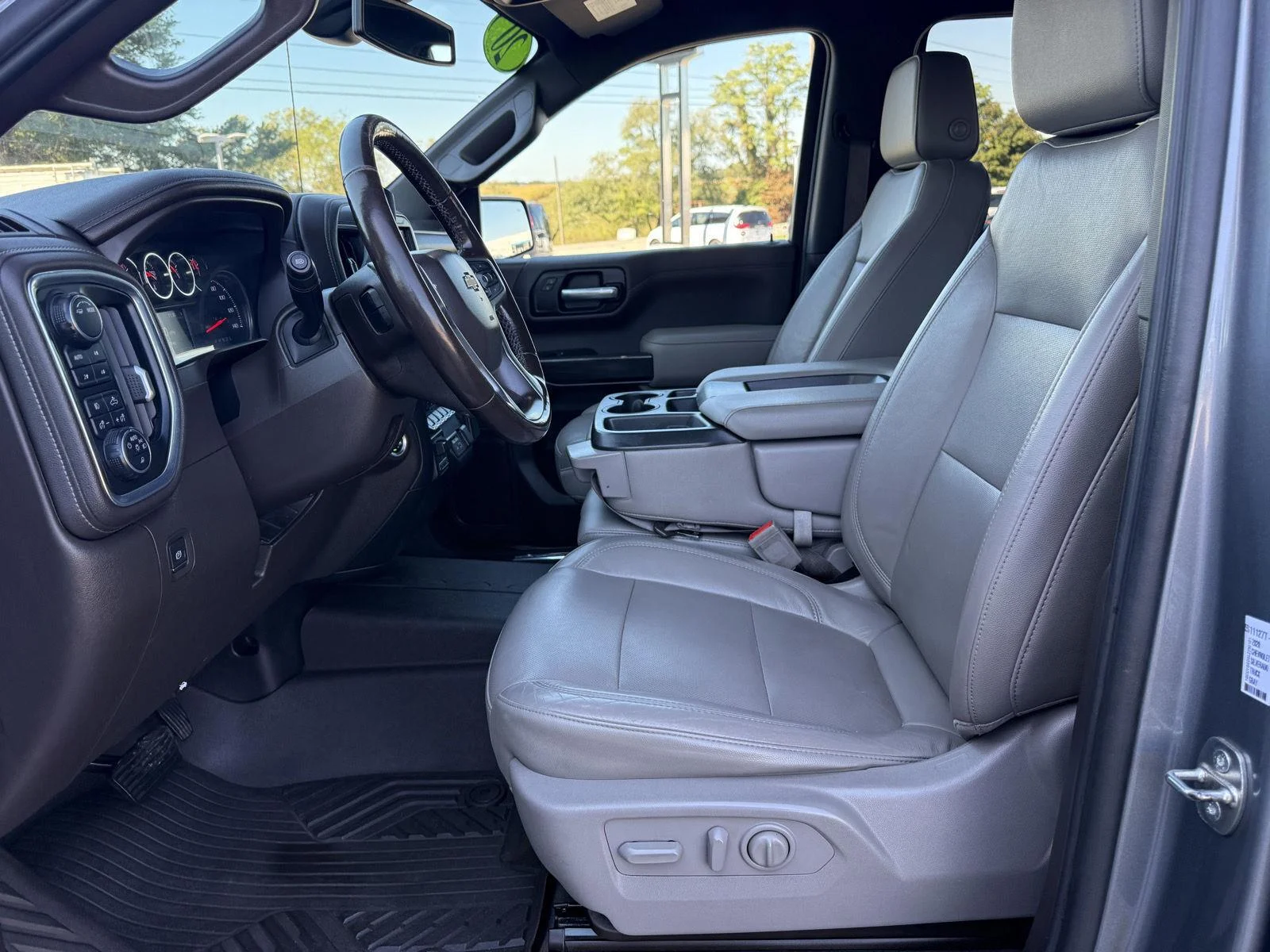 Used 2020 Shadow Gray Metallic Chevrolet LTZ image 10