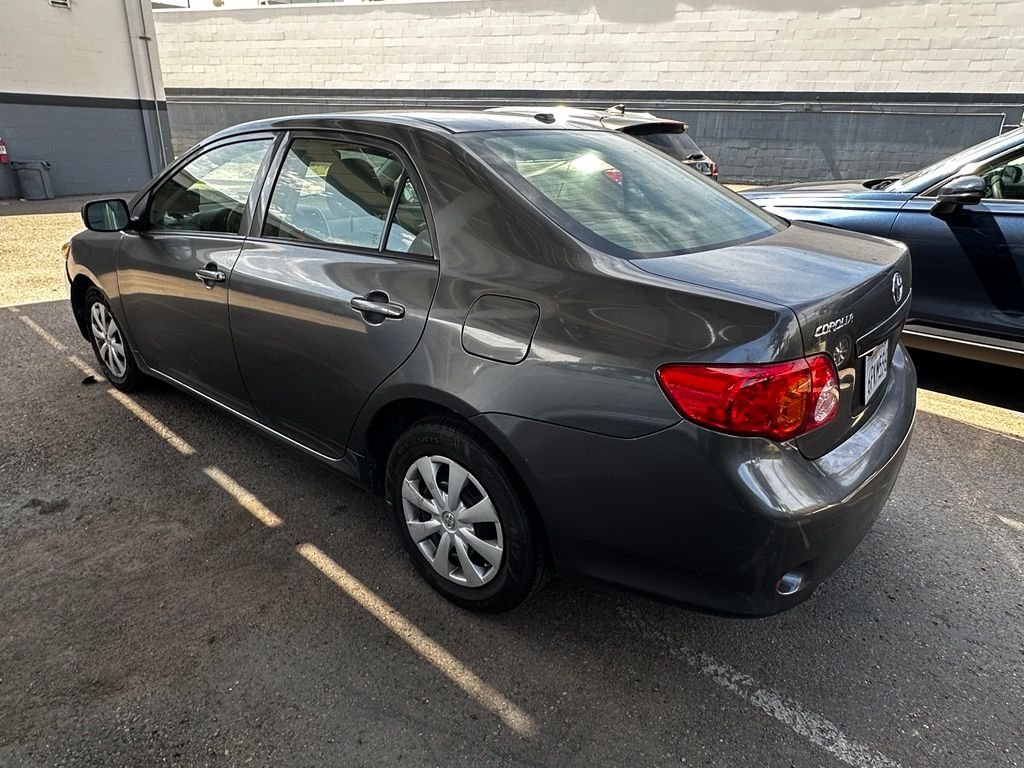 Used 2010  Toyota  image 13
