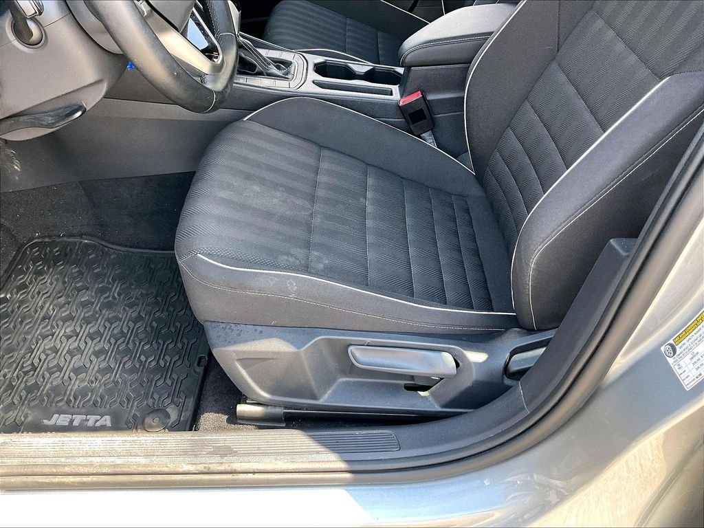 Used 2023 Pyrite Silver Metallic Volkswagen 1.5T Sport image 30