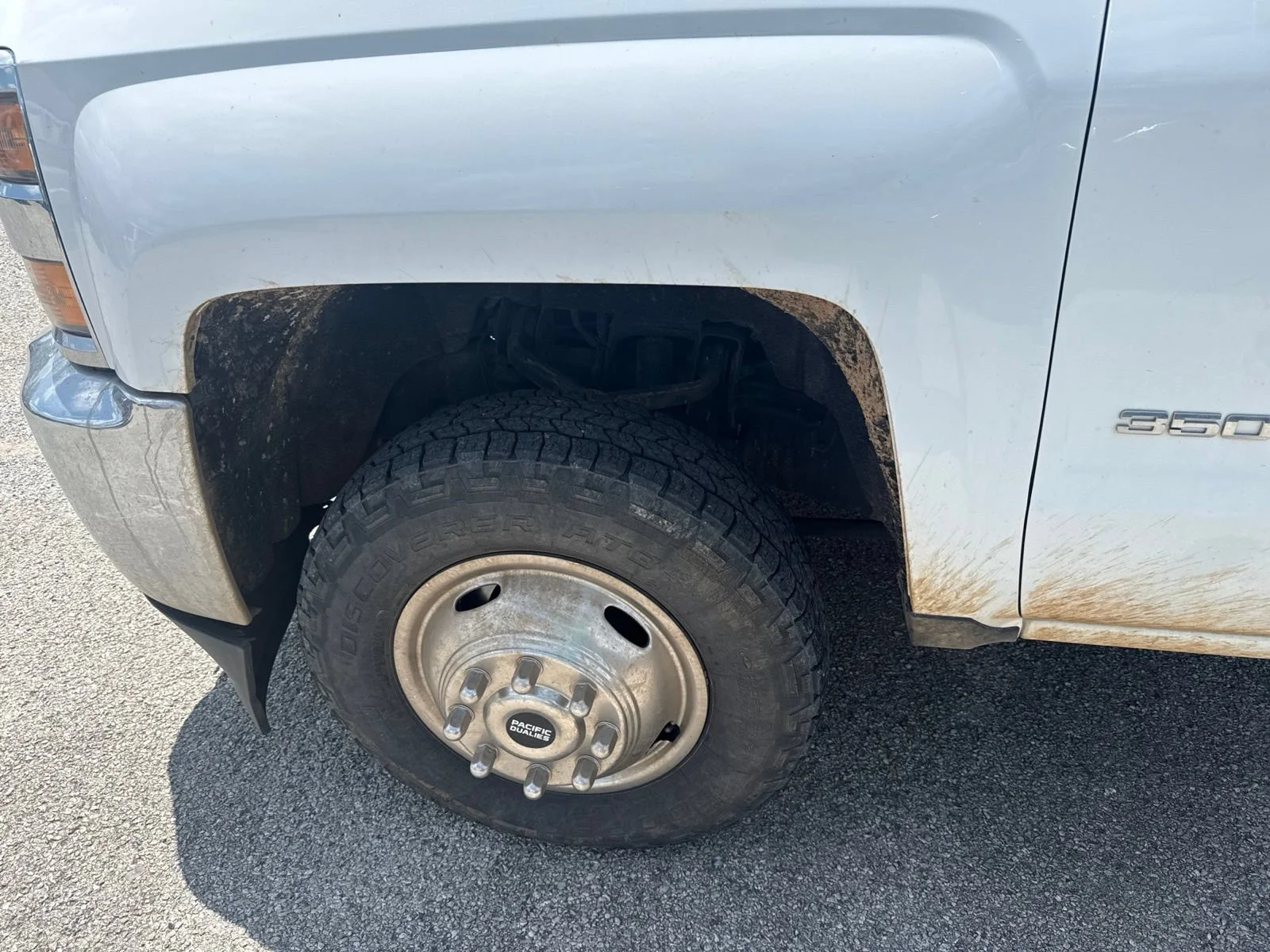 Used 2017 SUMMIT WHITE Chevrolet Work Truck image 8
