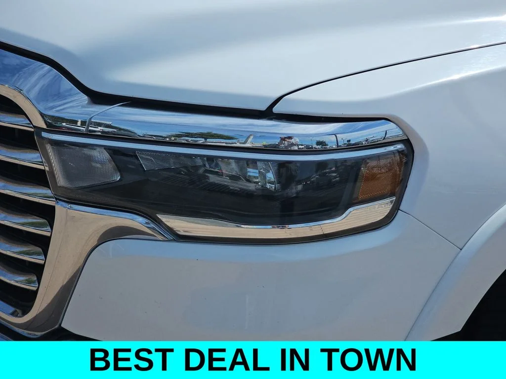 Used 2025 White Ram Laramie image 36