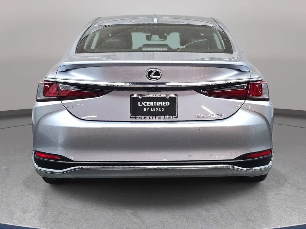 Used 2025 Silver Lexus 300h image 6