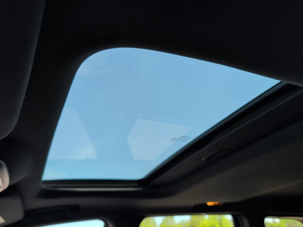 Used 2015 White Jeep Altitude image 16