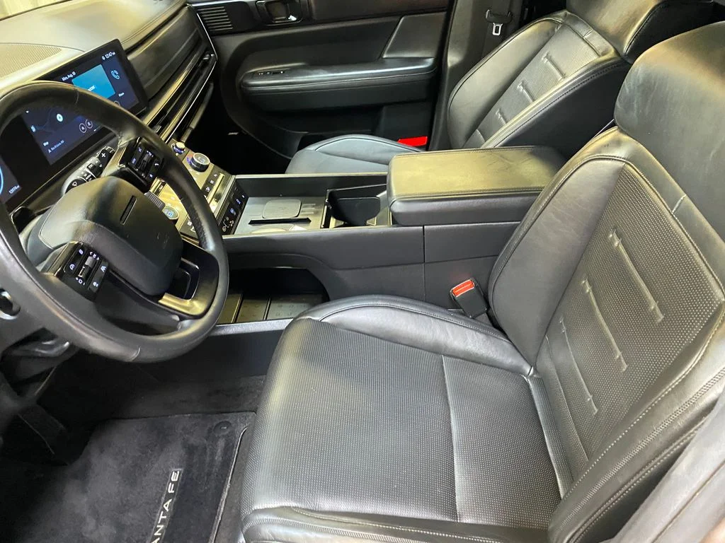 Used 2025 Brown Hyundai Calligraphy image 21