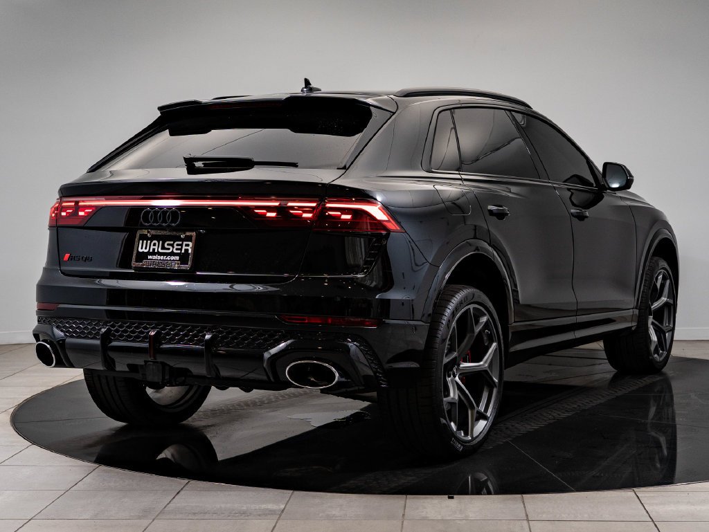 Used 2025 Mythos Black Metallic Audi 4.0T image 10