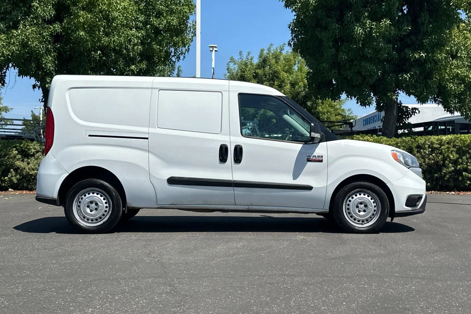 Used 2022 Bright White Ram Tradesman image 3
