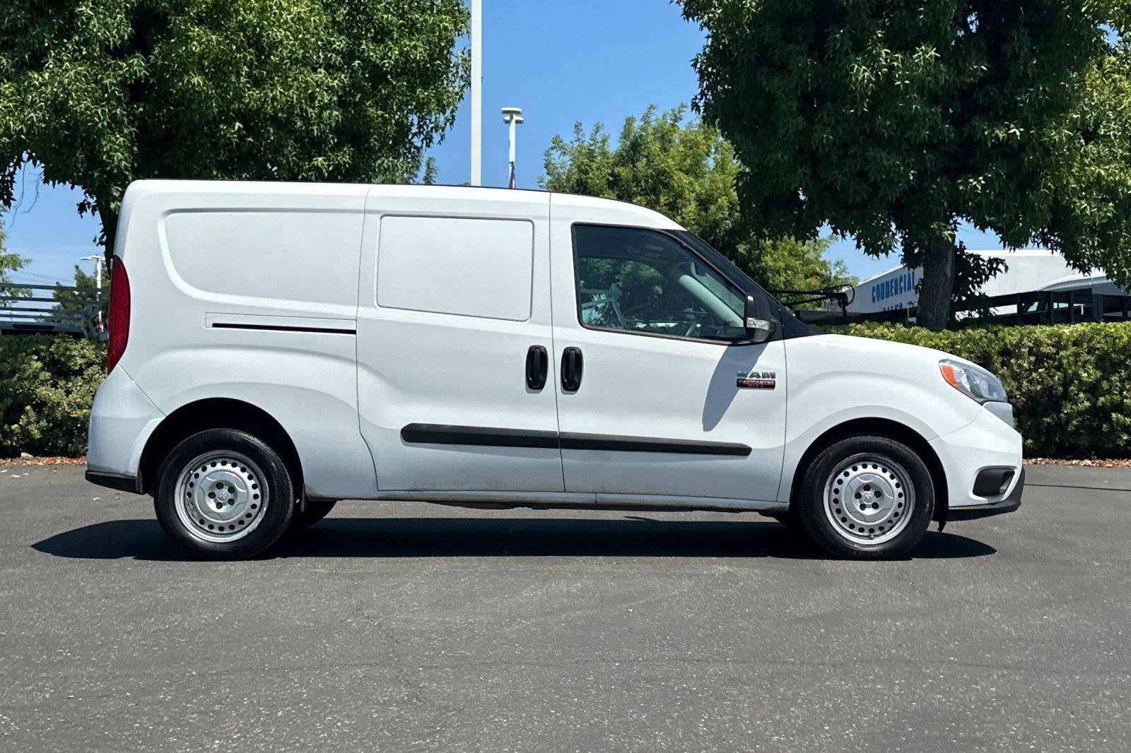 Used 2022 Bright White Ram Tradesman image 3