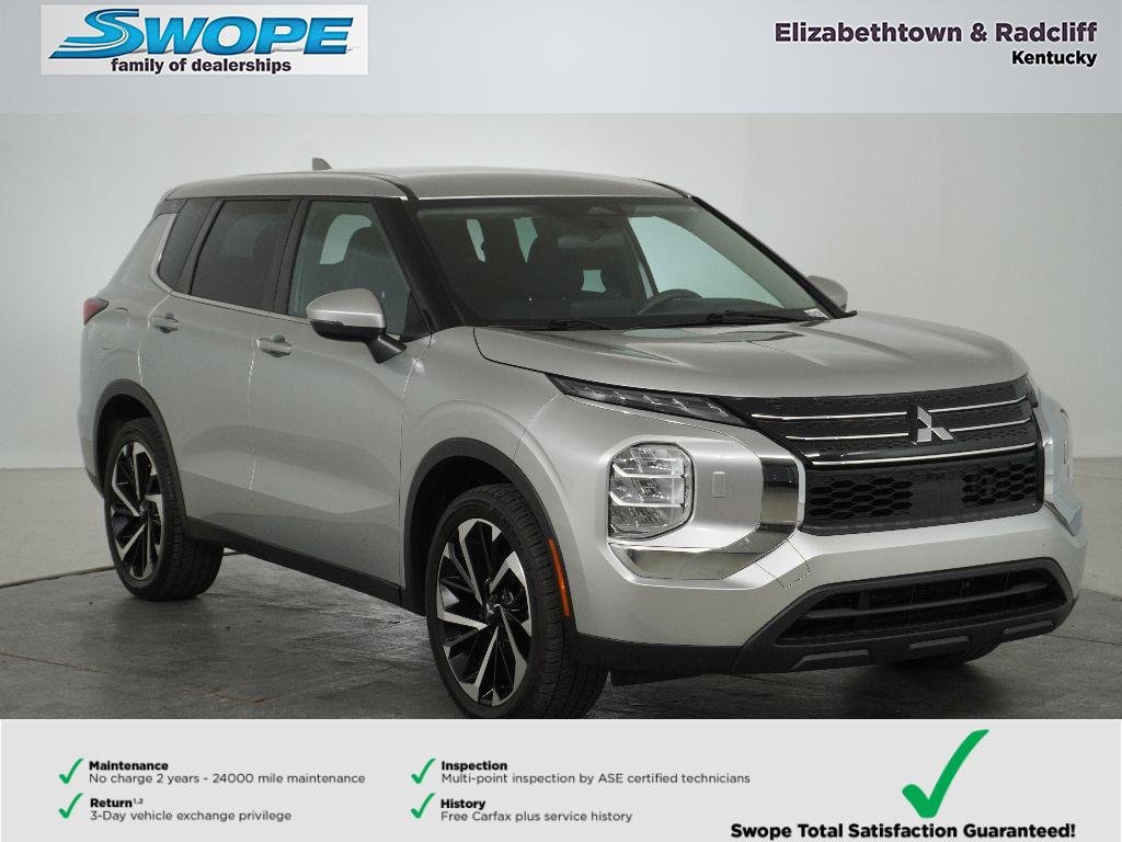 2022 Mitsubishi Outlander ES S-AWC's photo