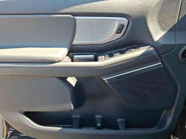 New 2027 Agate Black Metallic Ford Active image 8