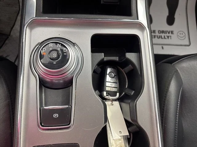 Used 2022  Ford Titanium image 15