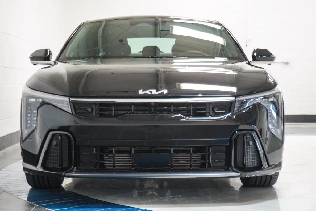 Used 2025 Black Kia GT-Line Turbo image 33