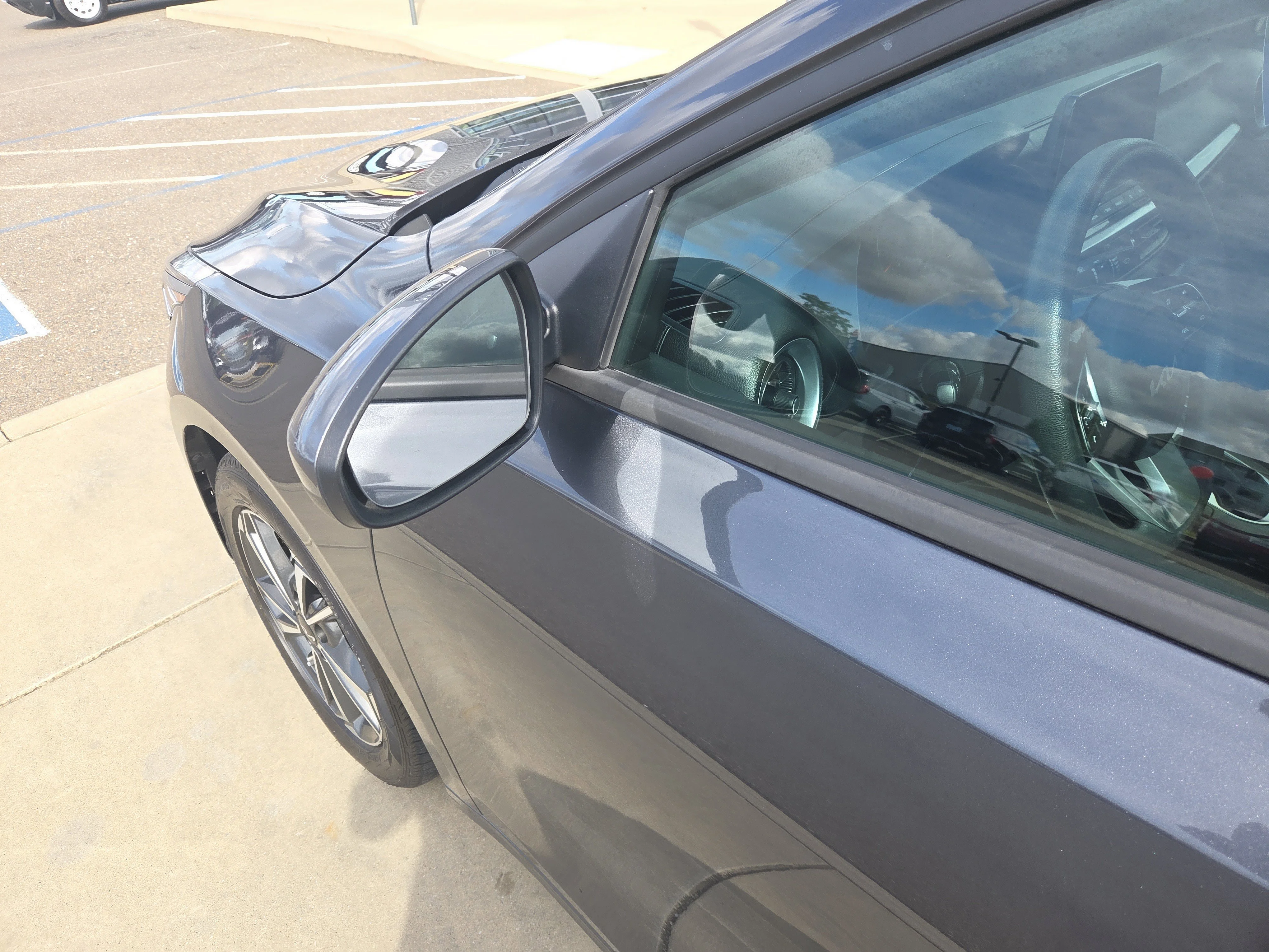 Used 2023 Gravity Gray Kia LXS image 10