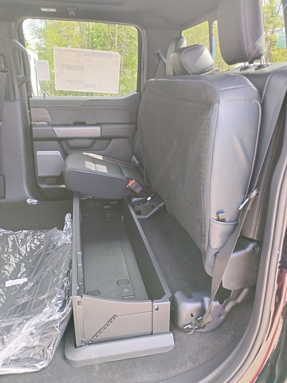 New 2026 Agate Black Metallic Ford Lariat® image 16