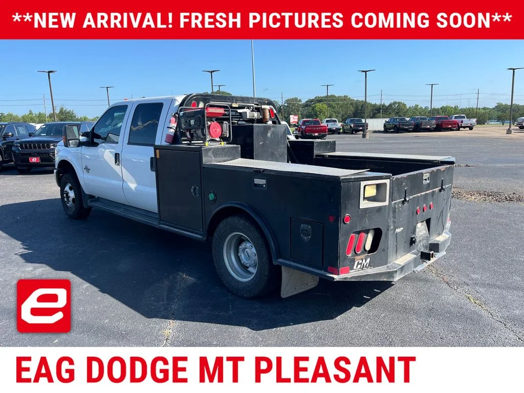 Used 2016 White Ford XL image 3