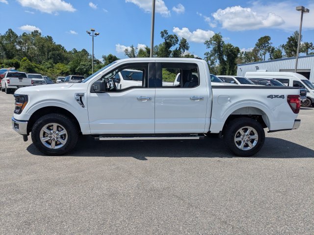 Used 2025 Oxford White Ford XLT image 9
