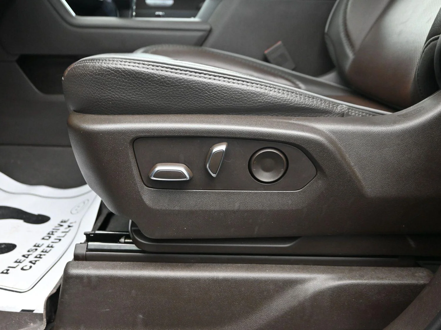 Used 2023 Onyx Black GMC Denali image 24