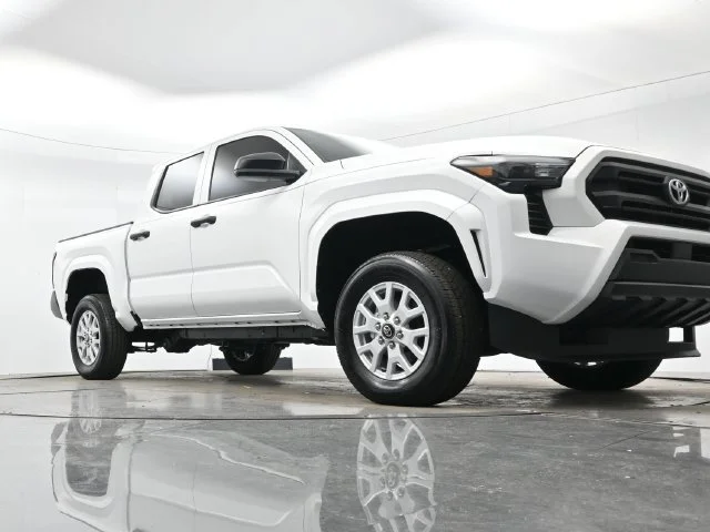 Used 2024 Ice Cap Toyota SR image 21