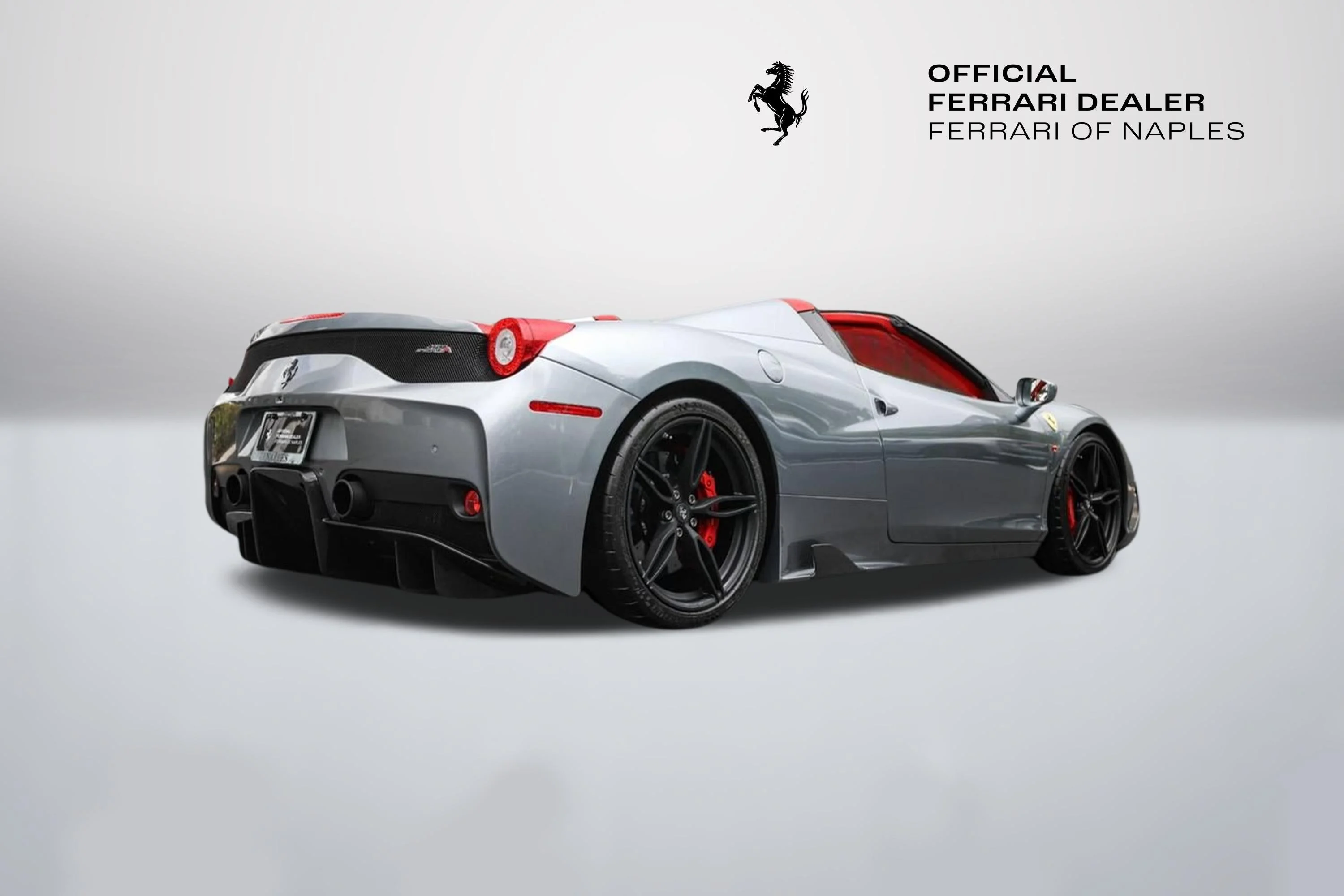 Used 2015 Grigio Titanio Metall Ferrari Base image 3