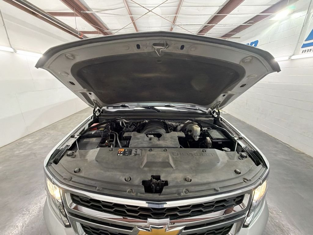 Used 2016 SILVER ICE METALLIC Chevrolet LT image 31
