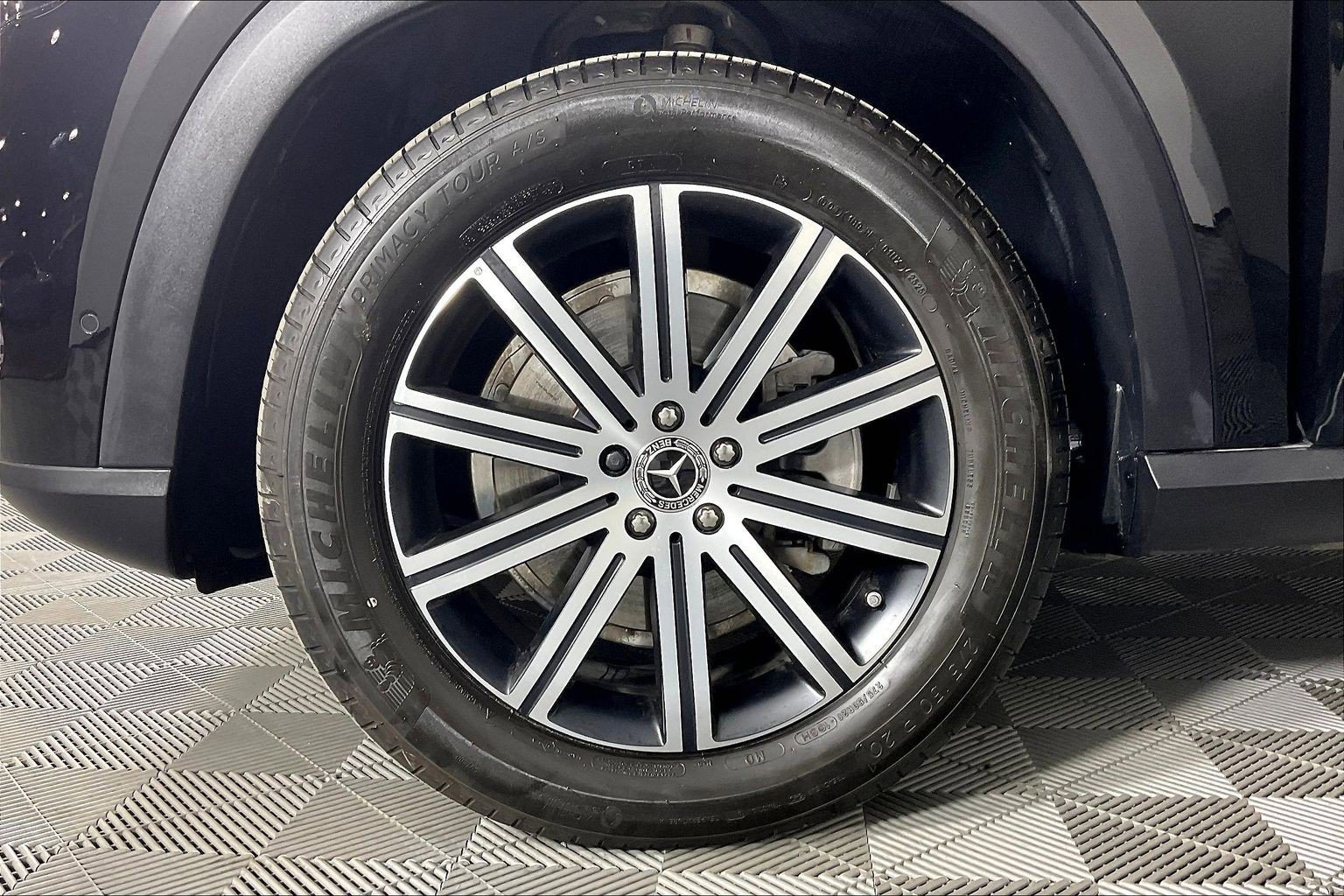 New 2026 Obsidian Black Metallic Mercedes-Benz GLE 350 image 26