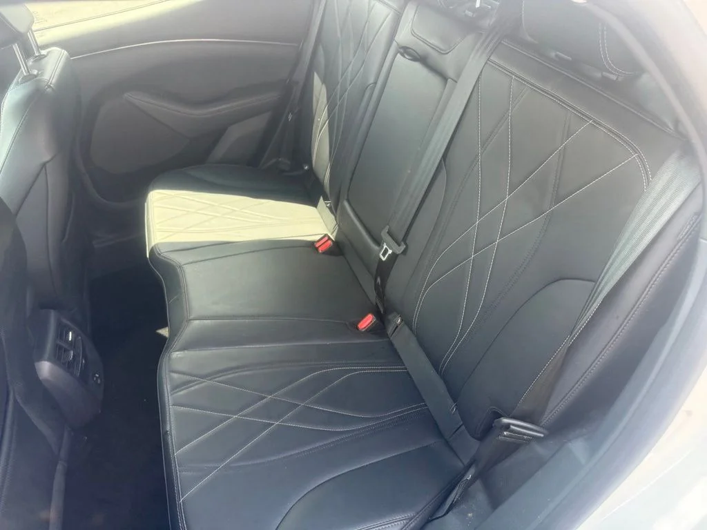 Used 2022 White Metallic Ford Select image 38