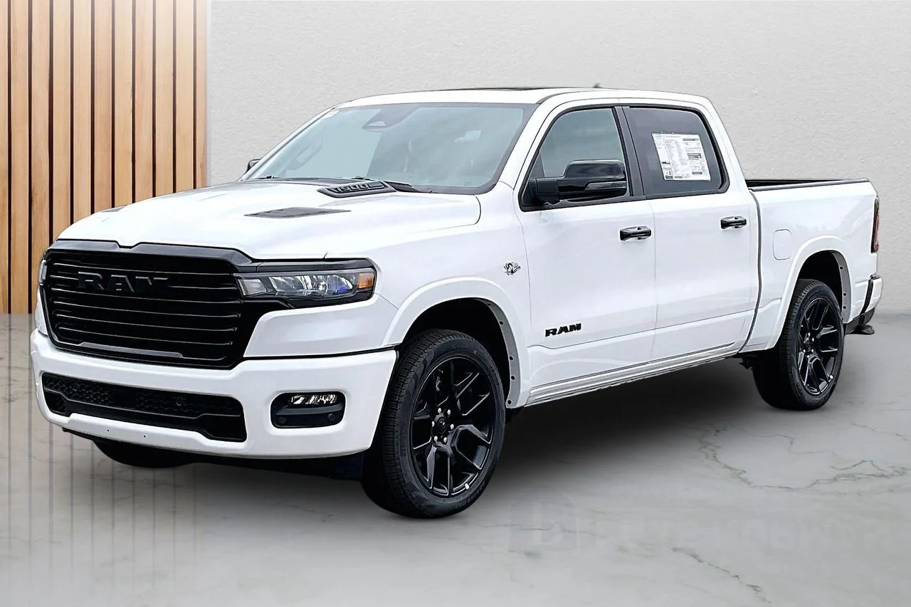 New 2026 Ivory White Tri-Coat Pearl-Coat Exterior Paint RAM Laramie image 4