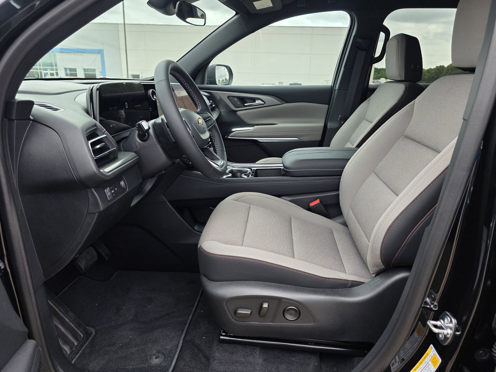 New 2026 Mosaic Black Metallic Chevrolet LT image 14