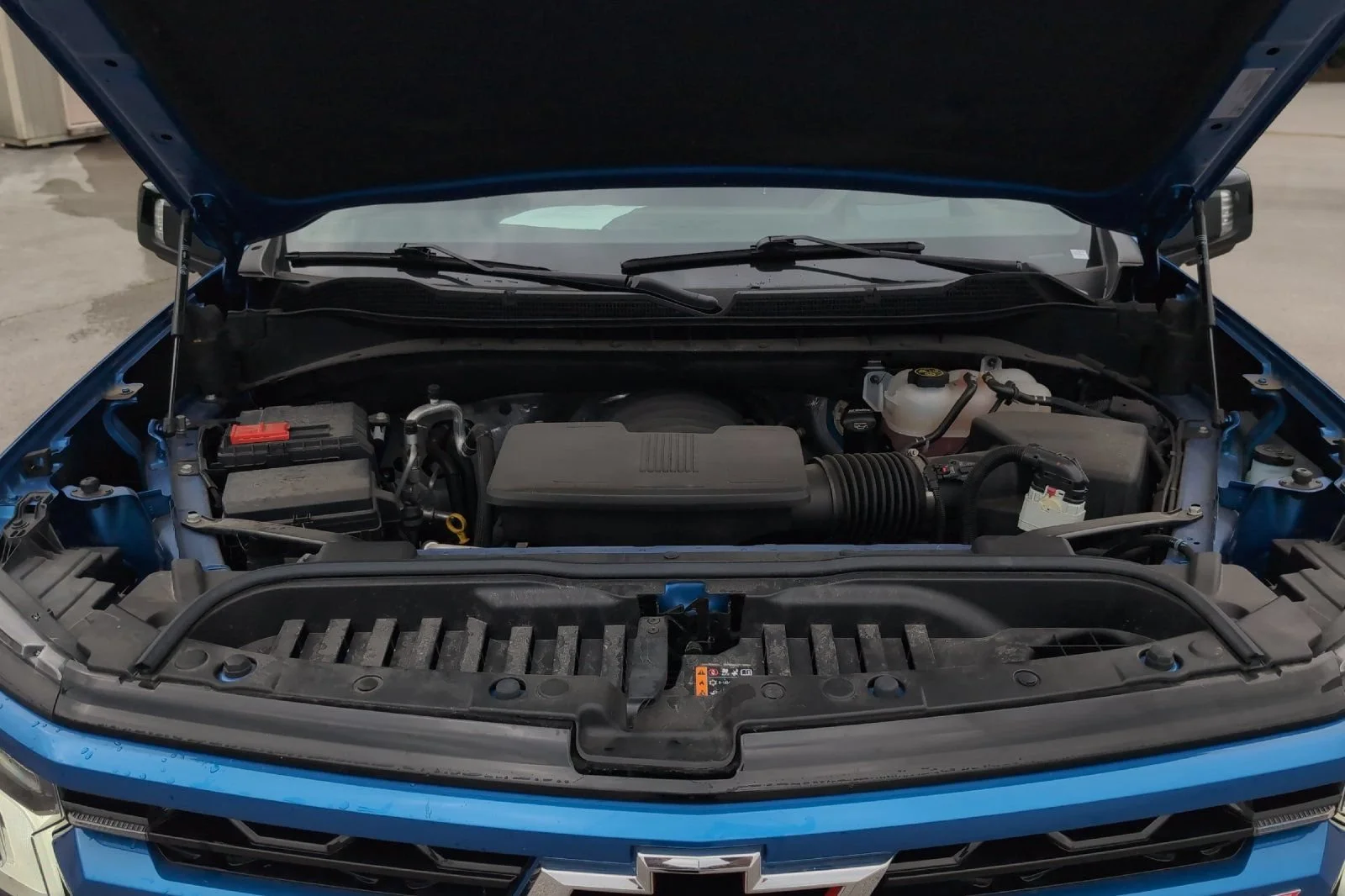 Used 2024 Glacier Blue Metallic Chevrolet ZR2 image 29