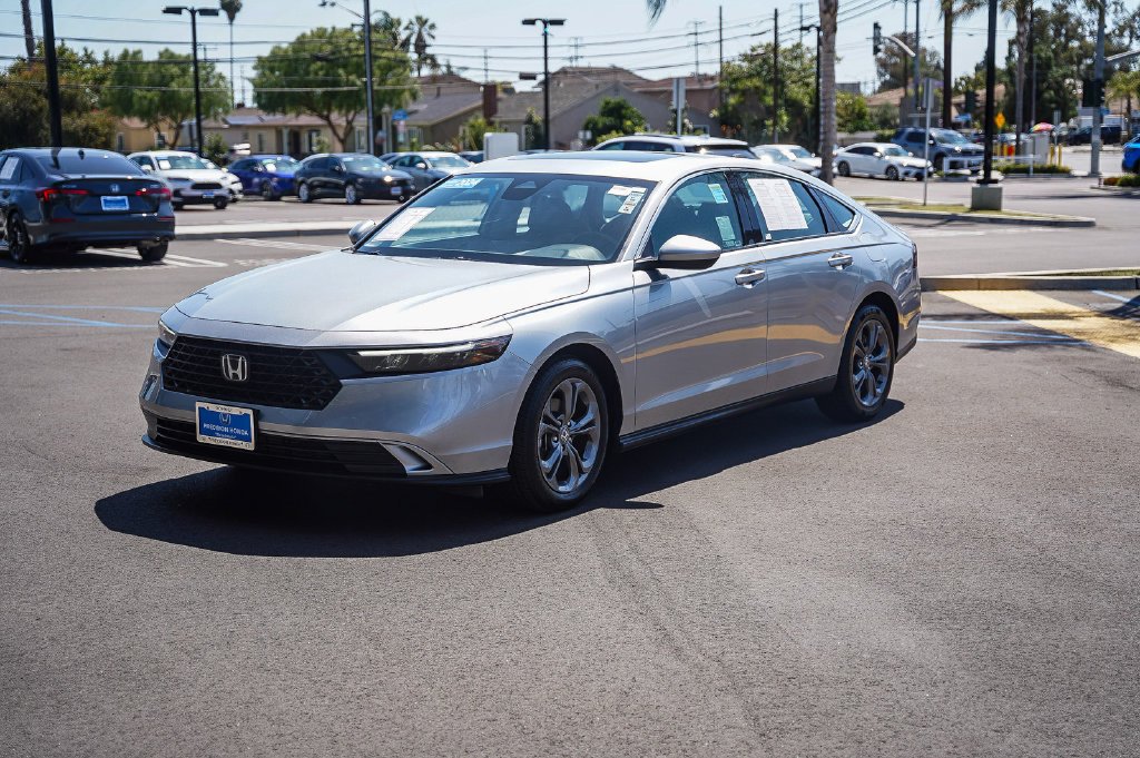 Certified Used 2024 Solar Silver Metallic Honda 1.5T EX image 32