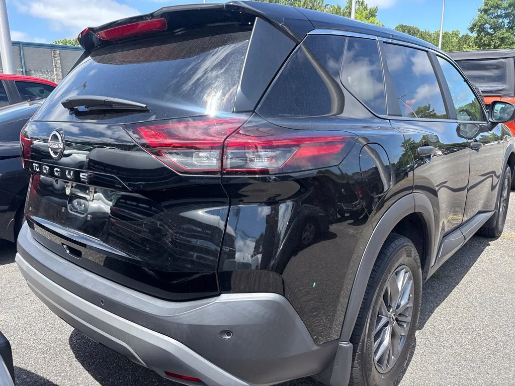 Used 2023 Black Nissan S image 11